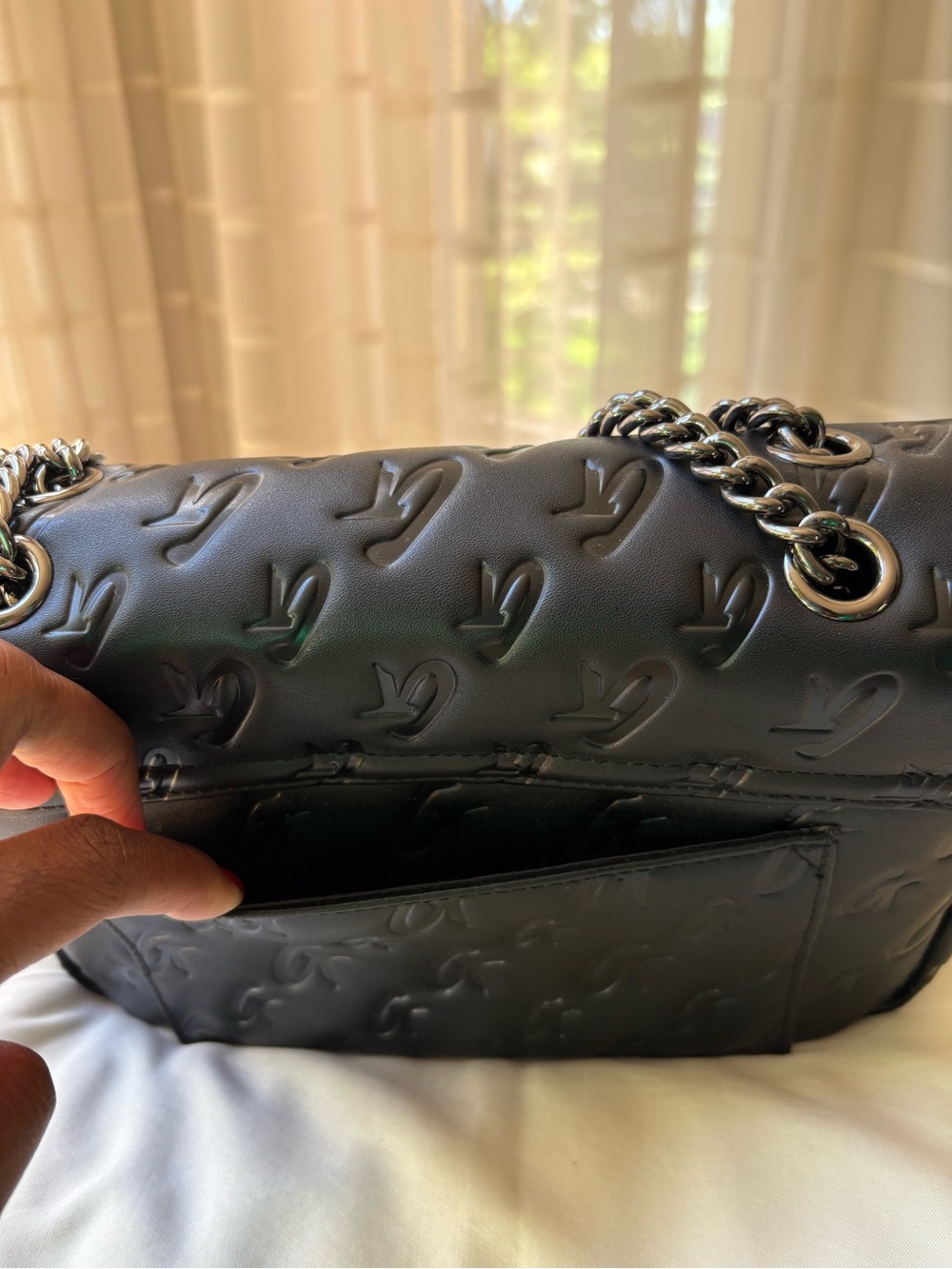 Glam-Aholic Lifestyle - MEDIUM MONOGRAM FLAP BAG - Picture 7 of 10